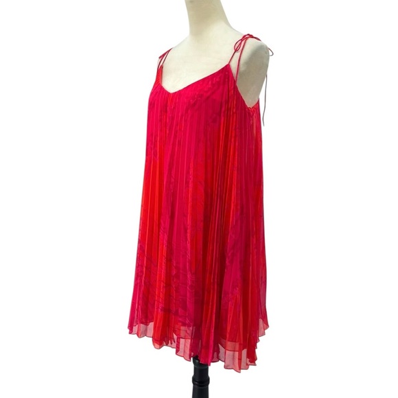 EUC Halston Heritage Red Pink Print Flyaway Pleated Dress Size XS - Picture 1 of 9